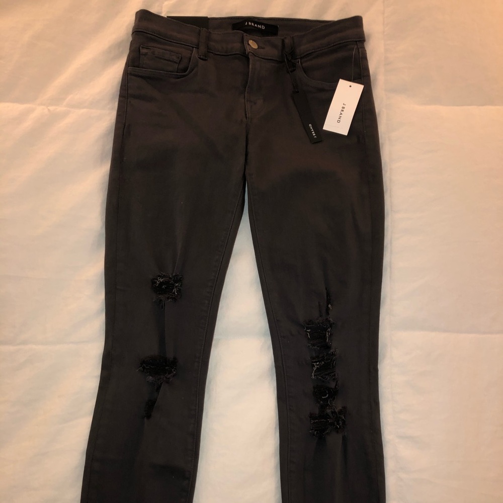 J Brand distressed skinny jeans New with Tags!!!